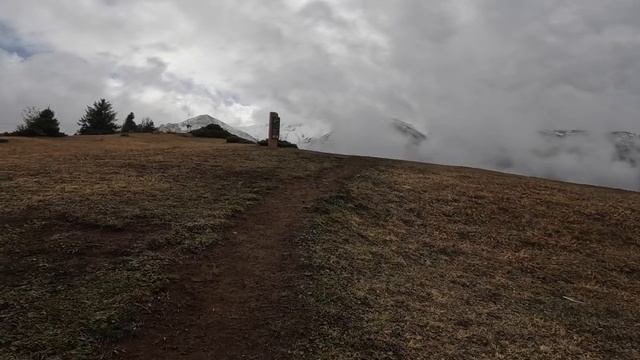 Прогулка от Медео до пика Фурманова, Алматы, начало октября 2023г.