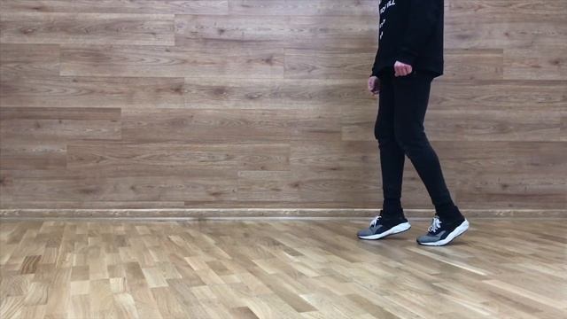 How to MoonWalk (Dance Moves Tutorial) Лунная Походка Майкла Джексона (урок) Glide Tutorial 2019 смотреть онлайн