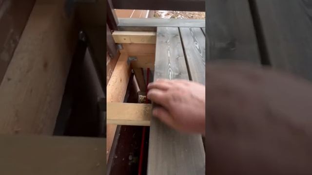 Монтируем лиственницу на террасу #терраса #стройка #загородныйдом #каркасний #деревянныйдом #home смотреть онлайн