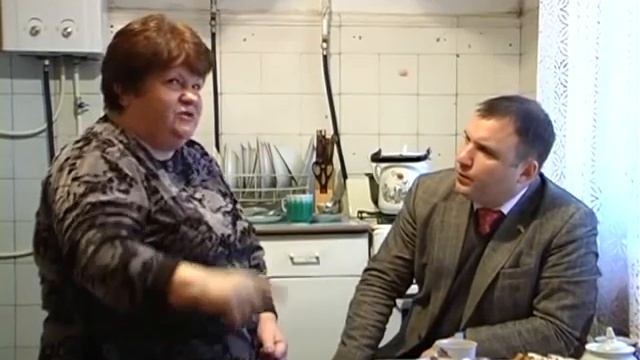 Помогать людям - задача депутата смотреть онлайн