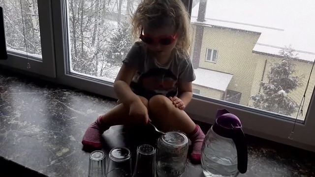 Чем заняться дома? Можно придумать песню. Видео для детей смотреть онлайн