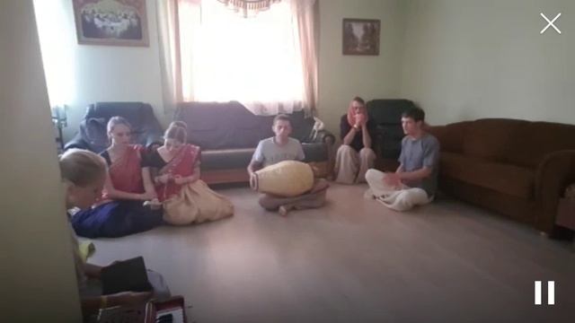 Утренняя служба в доме Вайшнавов смотреть онлайн