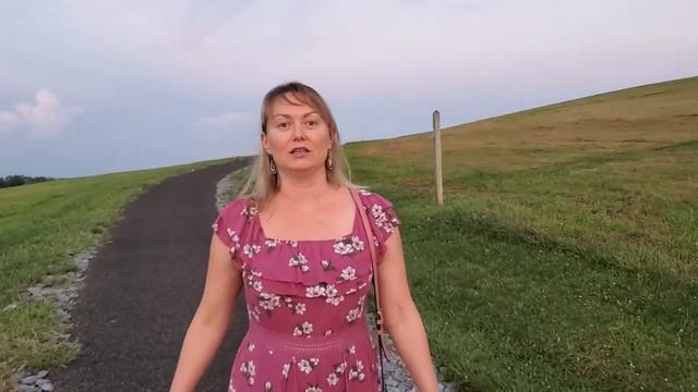 Как выглядит с вершины холма типичный городок в США. Пенсильвания, г. Райтсвилл смотреть онлайн