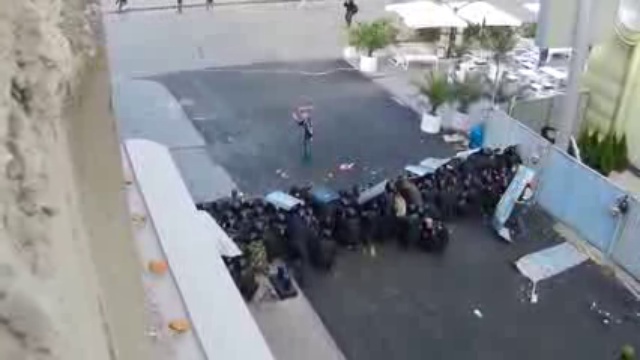 Одесса.02.05.14. Бойня в центре города. СМОТРИТЕ и делайте выводы. смотреть онлайн