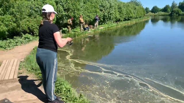 Лобня. Луговая. Рыболовный клуб «Зелёный берег» Онлайн с водоема смотреть онлайн