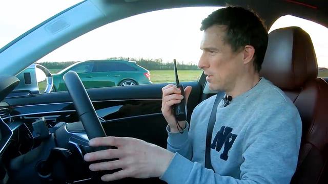 Audi S8 vs Audi RS6 - ARRANCONES смотреть онлайн