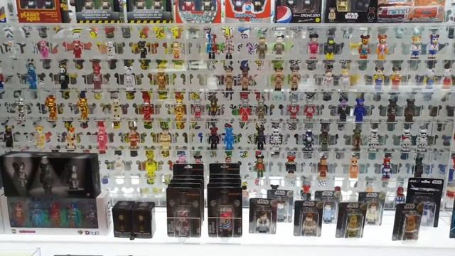Action City Jewel Walkabout 28/09/21 Steven Harrington Bearbrick Exclusive Display | Changi Airport
