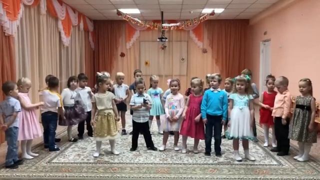 Поздравление с Днем Матери средняя группа