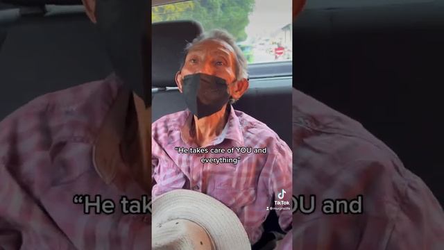 El Salvador coconut man gifted a home❤️ смотреть онлайн