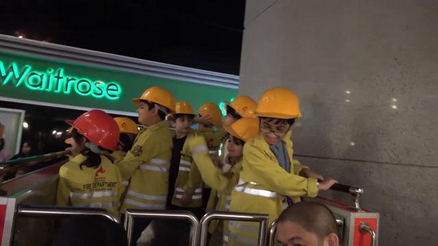 Visit to dubai mall kidzania Part 2 | kids activities in dubai | (Dubai Family Vlog) смотреть онлайн