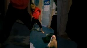 8 летняя девочка танцует танец ЧО