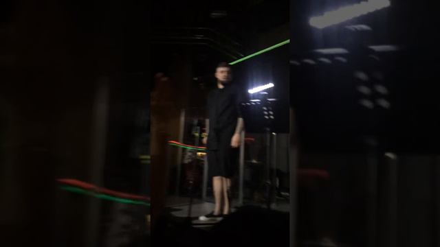 баста когда я смотрю на небо я летаю смотреть онлайн