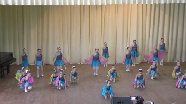 "Волшебный полёт", ансамбль "Радуга" смотреть онлайн