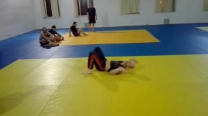 Подъем из положения лежа с прогибом