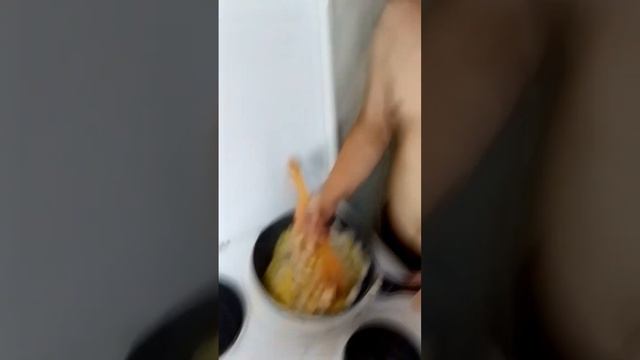 Еда в общаге. смотреть онлайн