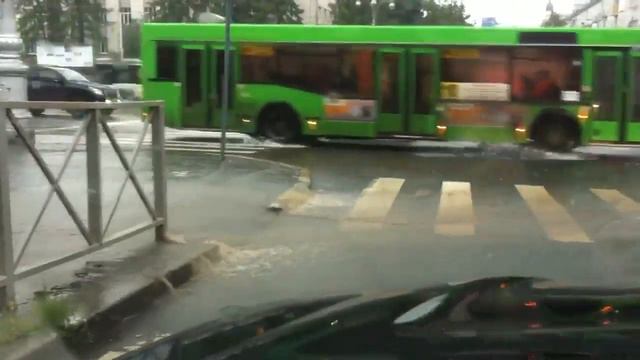 Попробуйте перейти дорогу в Перми по пешеходному переходу смотреть онлайн