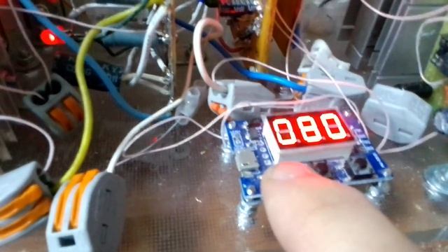 Начальный уровень настройки теслы 100 кГц. О сложности настройки. Расчет. Искра. Демонстрация. Схем смотреть онлайн