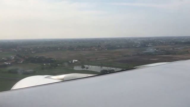 Landing at Jakarta Soekarno–Hatta International Airport смотреть онлайн