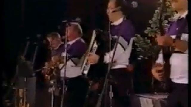 Polka Poppers and The Polka Poppers Polka смотреть онлайн