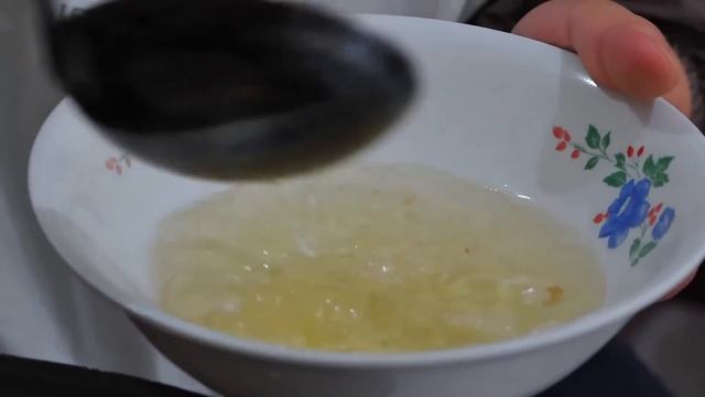 洋芋收成太好，亲戚邻居都来帮忙，围坐一起吃肉太香了【胖手手丹丹】 смотреть онлайн