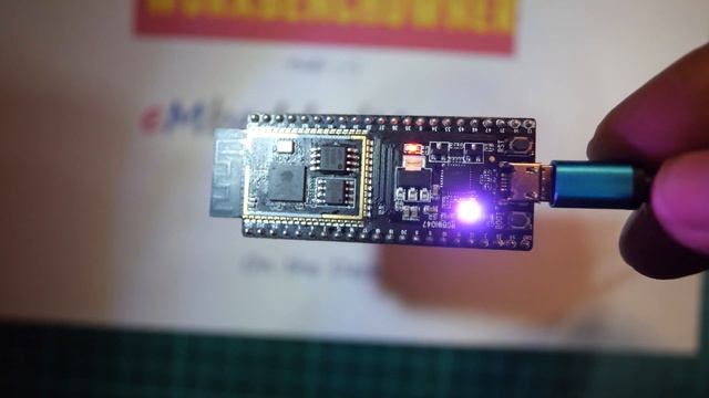 ESP32-S3 on the Desk - Rainbow on the RGB - Datasheet Prerelease in the Repo/Descr. смотреть онлайн