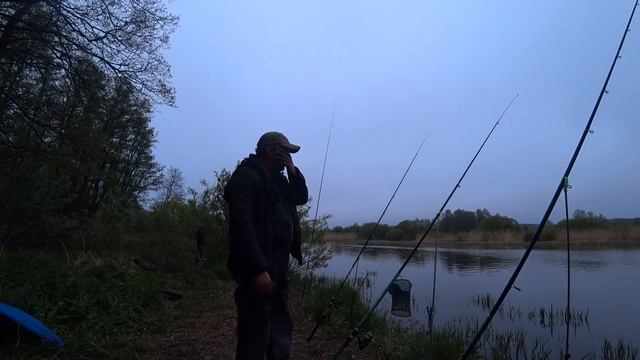 Мешок рыбы. Садок еле поднял. Никогда так не ловил. Рыбалка на Леща. смотреть онлайн