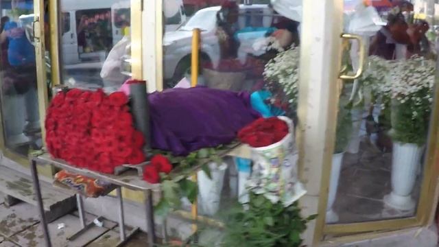 Прогулка по Шымкенту или корейский танец в свадебном платье смотреть онлайн