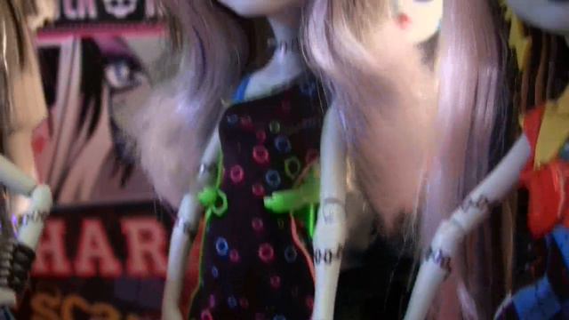 Monster High Frankie Stein Collection Video!!! смотреть онлайн