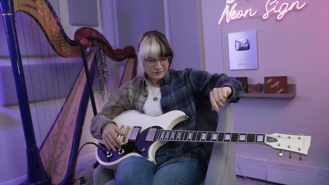 Reviewing a guitar but I know nothing about guitars смотреть онлайн