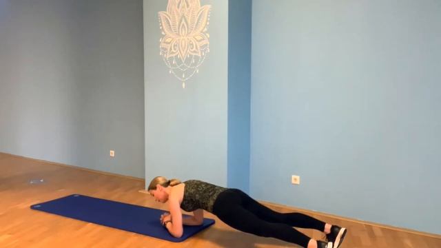 :-) Core Crusher maandag:monday workout 11 2020 смотреть онлайн