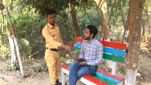 আরে নয়ন তুমি হঠাৎ করে কেন কোল্ড ড্রিংকস টা নিয়ে আসলা ! смотреть онлайн