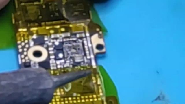IPhone 5s Замена КП модема pm8018 U2 RF смотреть онлайн