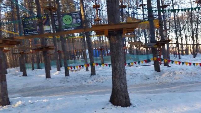 С внучками на прогулке в ,,108-чайников".31.03.20 смотреть онлайн