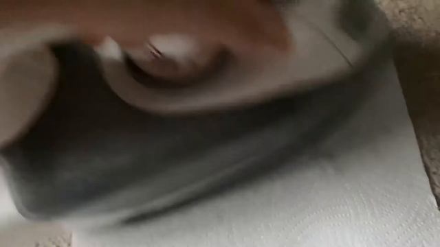 Как удалить воск с ковра бесследно #лайфхак смотреть онлайн