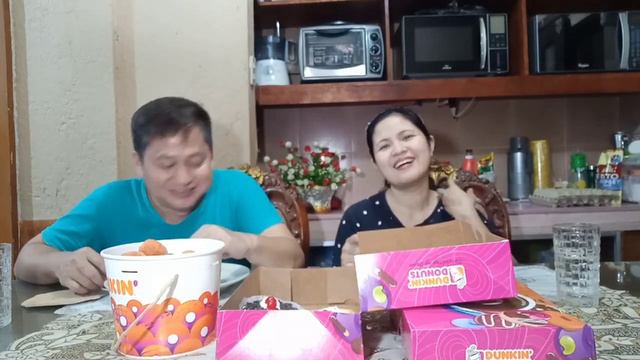 DUNKIN DONUTS (CHOCO BUTTERNUT DONUTS AND MUNCHKIN) смотреть онлайн