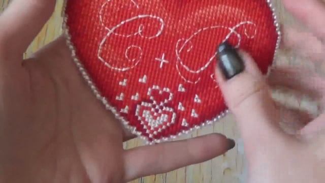 Вышивка на пластиковой канве. 