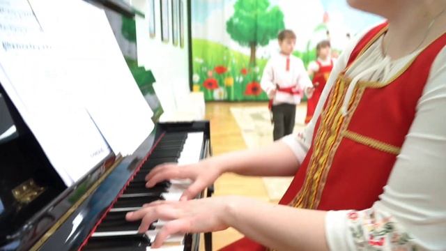 Патриотическое воспитание дошкольников через вид деятельности "Пение" смотреть онлайн