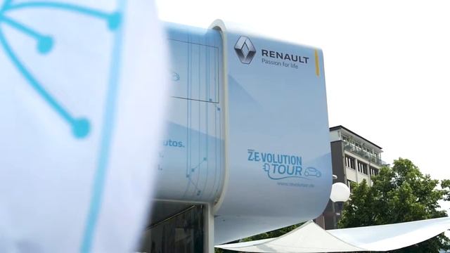 Renault Z.E. VOLUTION Tour 2015 - Hamburg смотреть онлайн