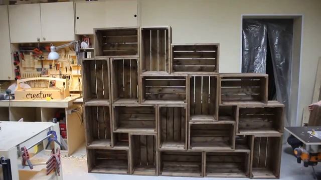 Build the wall of woodboxes\ Собираем стенку из ящиков. Creatum смотреть онлайн