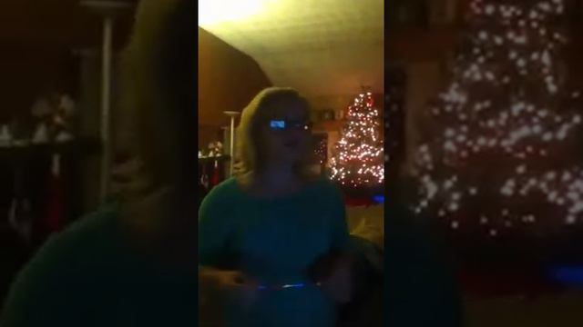 My sister singing Taylor swift we are never getting back together смотреть онлайн