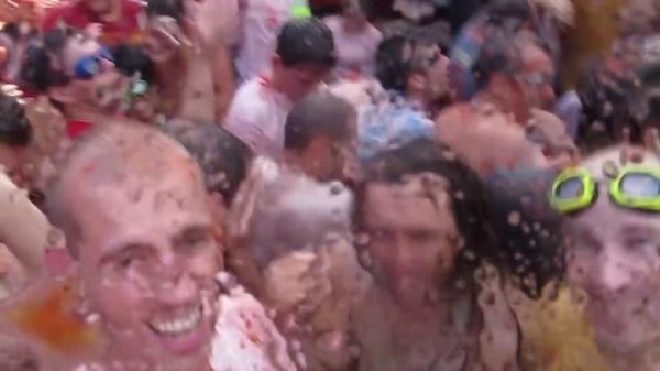 LA TOMATINA TOMATO FIGHT FESTIVAL SPAIN