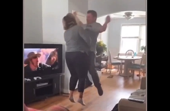 Смешные приколы Март 2023 #145 смотреть онлайн