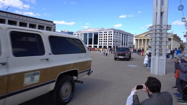 Фестиваль Ретро Минск 2023 часть 2. Переезд с Октябрьская площадь - стелла Минск - город - герой. смотреть онлайн