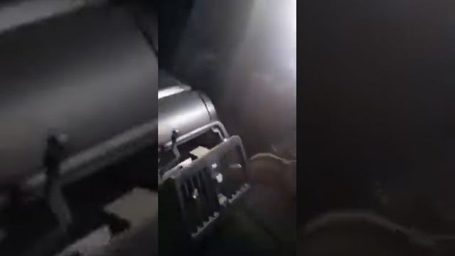 Не открывается шторка бордачка, ремонт.Снятие дифлекторов заднего воздуховода. Mercedes W140 смотреть онлайн