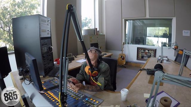 Joseph Arthur || Live @ 885FM || Live with Nic Harcourt смотреть онлайн