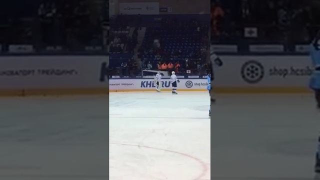 dynamo ru Разминка перед матчем с Сибирью смотреть онлайн