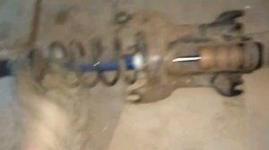 Замена задних амортизаторов Opel Vectra B