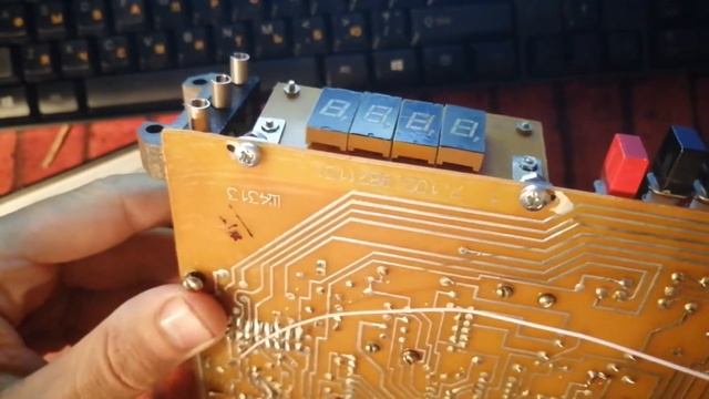 Финиш ремонта мультиметра Щ4313. Тестирование измерением сопротивлений и напряжений смотреть онлайн