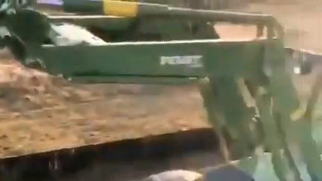 Протестующие фермеры в Германии заблокировали федеральную автостраду... смотреть онлайн