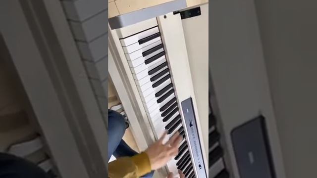 Korg LP 350 - Mua Piano Rẻ Test Âm Thanh Thật смотреть онлайн